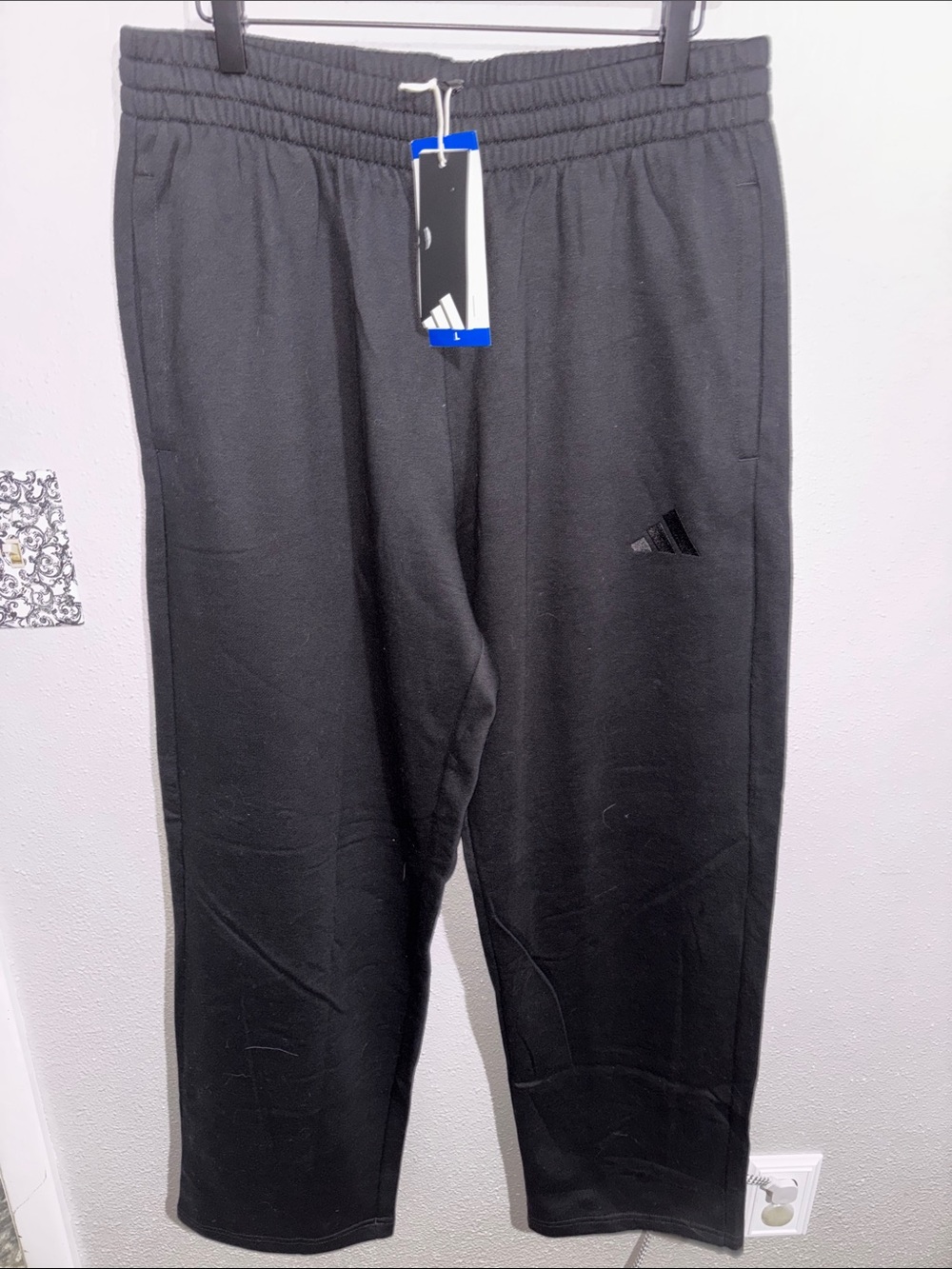 adidas - NWT - Men’s Black Fleece Joggers with open hem (size Large)